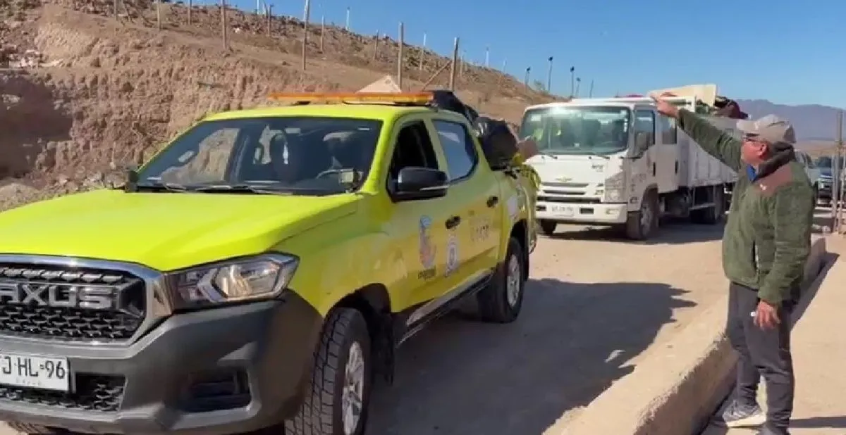 Coquimbo apoya recolección de basura en Ovalle con tres camiones y personal municipal