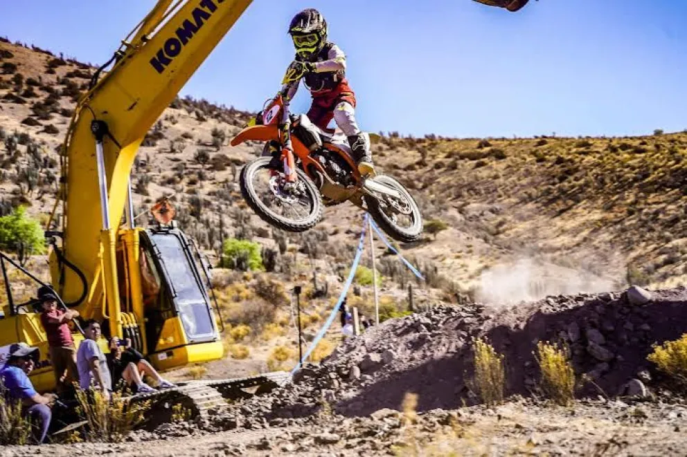 La competencia contó con la presencia de reconocidos exponentes del enduro nacional, entre ellos Agustín Cortés y Diego “Torito” Rojas.