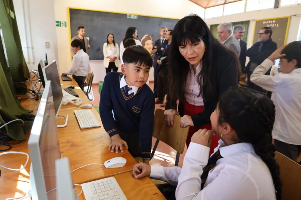 Los estudiante valoraron la posibilidad de acceder a mejores herramientas digitales para estudiar, investigar y desarrollar sus tareas escolares. (Foto: Cedida)