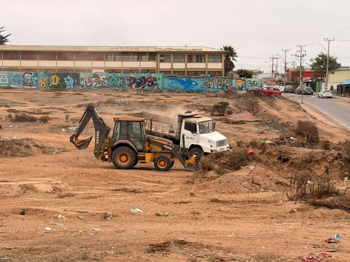 Municipio interviene punto crítico de inundaciones en Las Compañías