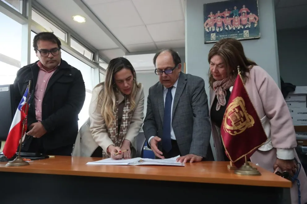 Los recursos permitirán fortalecer programas de salud mental, cuidados paliativos, atención a niños TEA y apoyo a adultos mayores en los distintos centros de salud de La Serena.