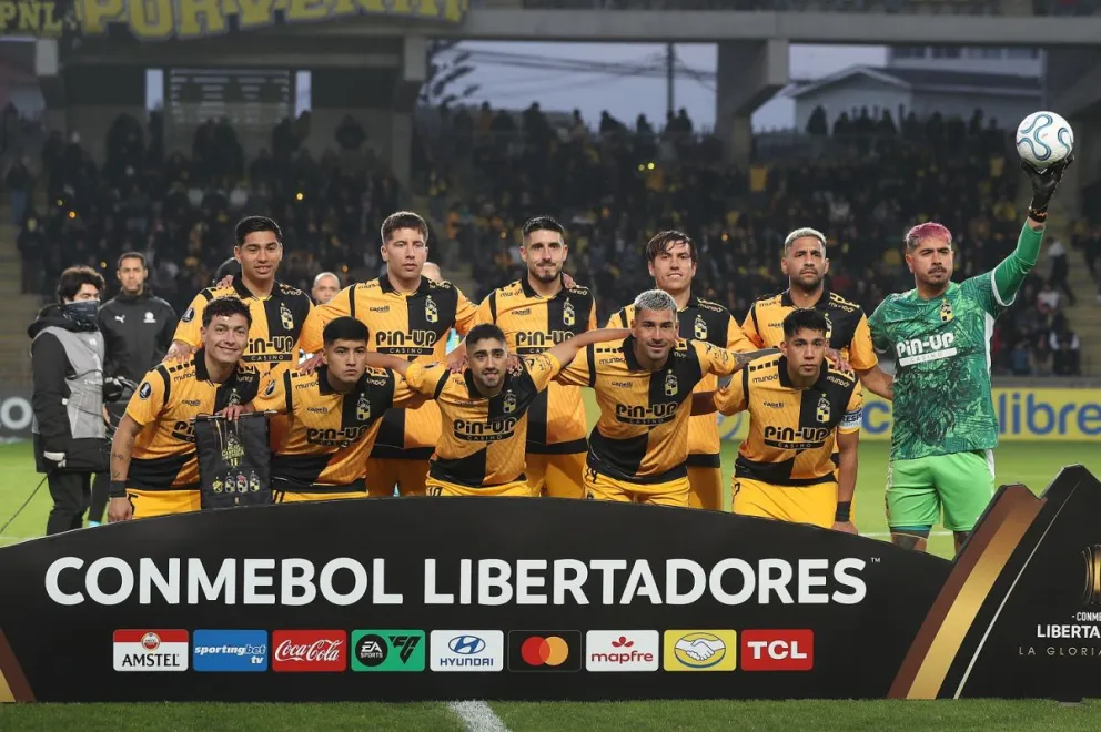 A la espera de lo que ocurra en Montevideo, el puerto mira con atención y esperanza. Coquimbo Unido ya hizo su tarea en la cancha; ahora, la clasificación podría sellarse antes de lo esperado.