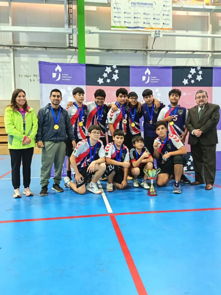 El equipo de handball sub 14 del colegio tendrá el orgullo de representar a la provincia en la etapa regional de los Juegos Deportivos Escolares 2026. (Foto: Cedida)