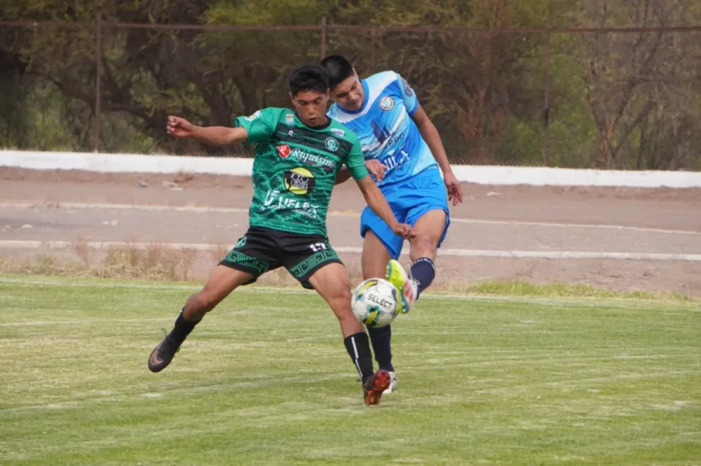 CSD Ovalle volvió a demostrar su superioridad en cancha logrando una importante victoria ante Unión Compañías. (Foto: Cedida)