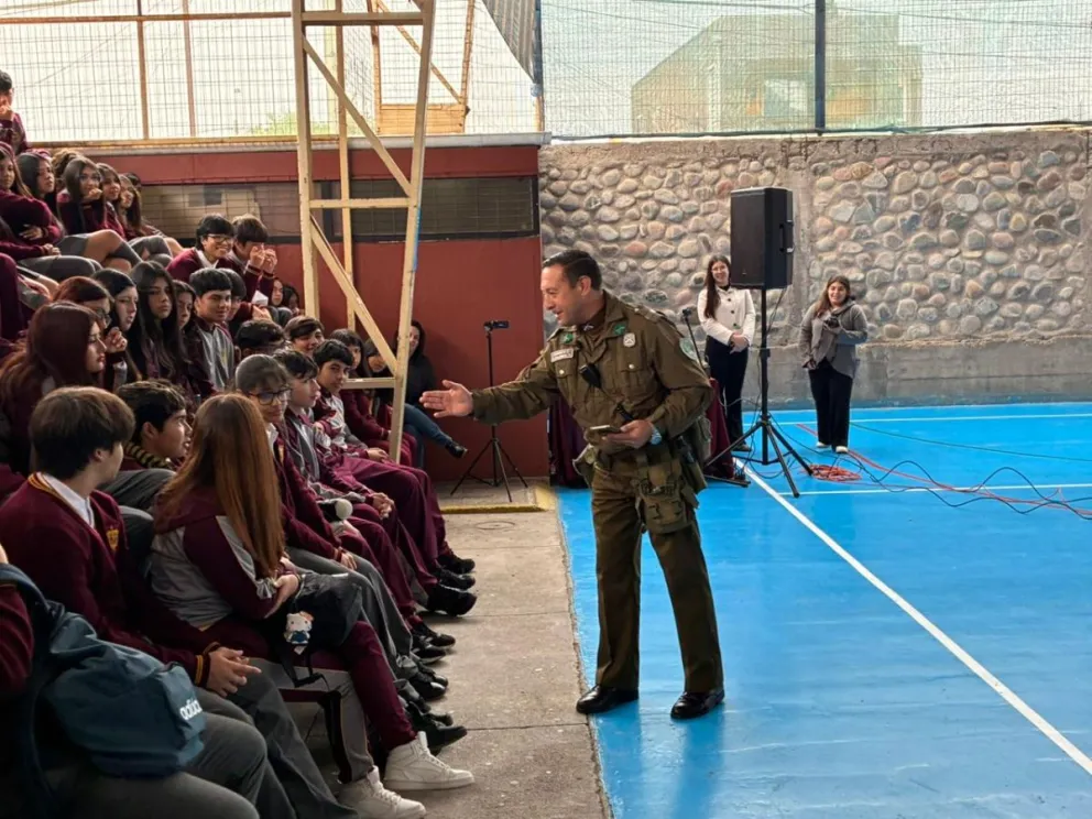 Desde Carabineros indican que más de 10 mil estudiantes de la conurbación  ya han participado en charlas preventivas impartidas por la institución. (Foto: Cedida)