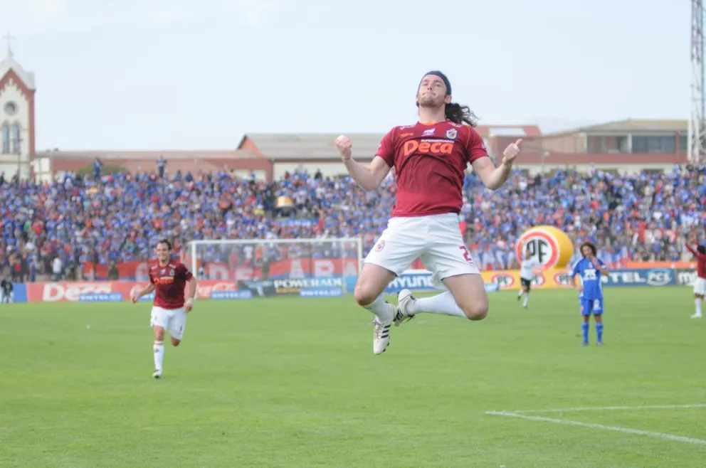 El Ángel Carreño de hoy añora el antiguo estadio La Portada, mientras construye una nueva vida, aunque siempre ligada al fútbol.