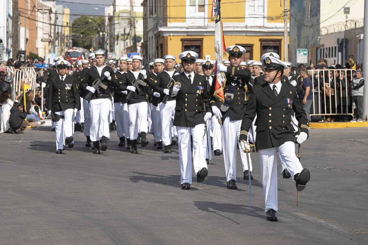 Conmemoran los 147 años del Combate Naval de Iquique con acto cívico y desfile