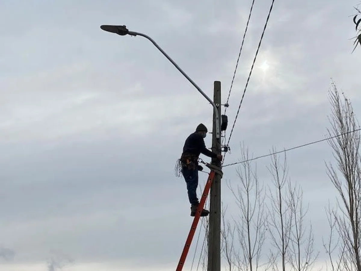 Invierten $5 mil millones en electrificación rural Invierten $5 mil millones en electrificación rural
