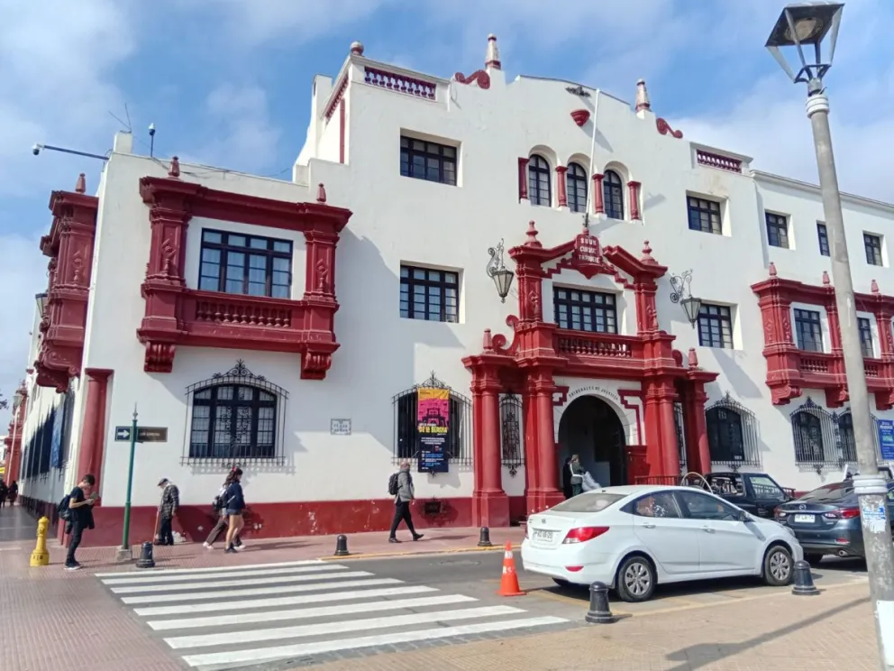 El hermoso edificio de la Corte de Apelaciones de La Serena será abierto al público durante el Día de los Patrimonios, como muchos otros de la conurbación. (Foto: Oscar Rosales)