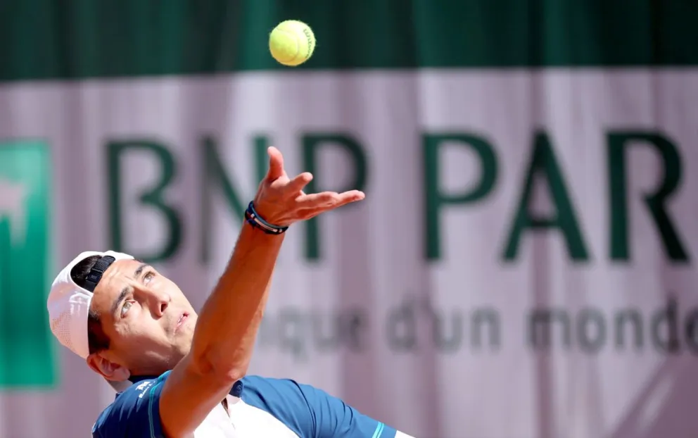 Alejandro Tabilo alcanzó por primera vez en su carrera la tercera ronda de Roland Garros y ya aseguró cerca de 194 millones de pesos en premios.