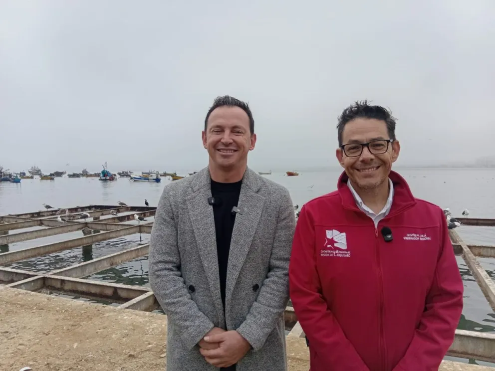 Tanto al alcalde de Coquimbo como al gobernador regional se les vio contentos y dejando atrás las tensiones de días pasados por el proyecto del Mercado del Mar. (Foto: Oscar Rosales)