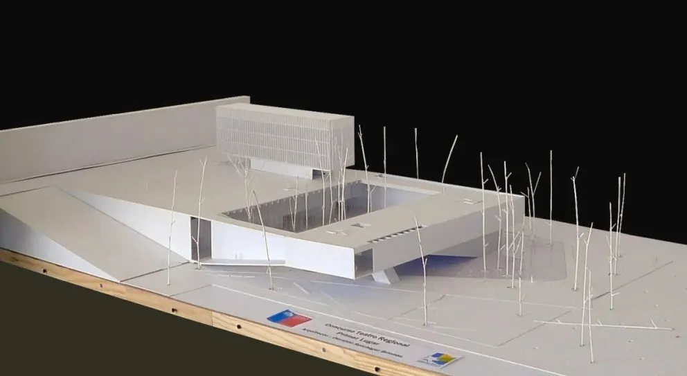 Imagen de la maqueta del Teatro Regional presentada hace algunos años, proyecto que busca emplazarse en el sector Espejo de Agua, en el Parque Pedro de Valdivia. (Foto: El Día)