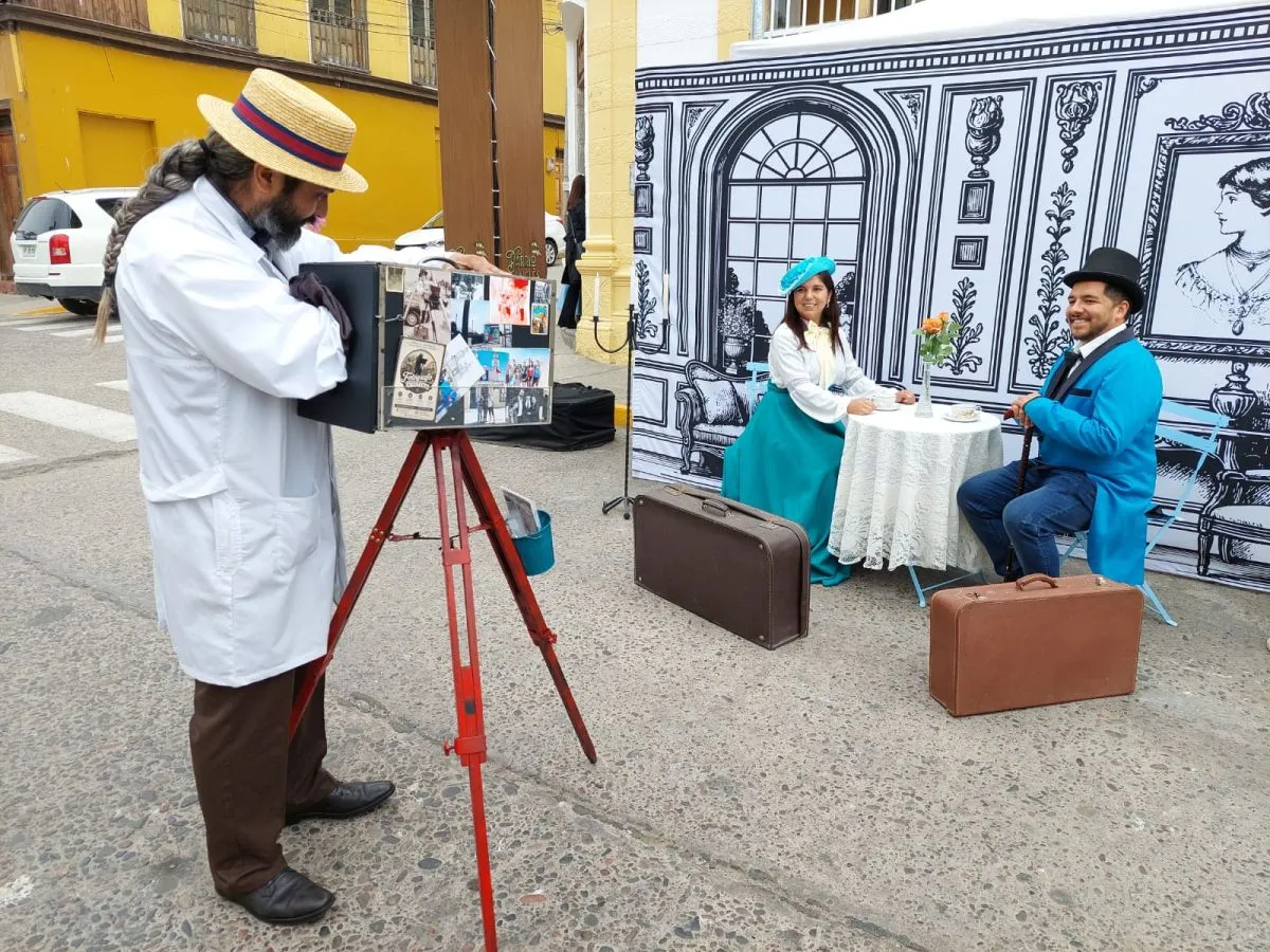 Vecinos y turistas disfrutan de Patrimoniando en Coquimbo Vecinos y turistas disfrutan de Patrimoniando en Coquimbo