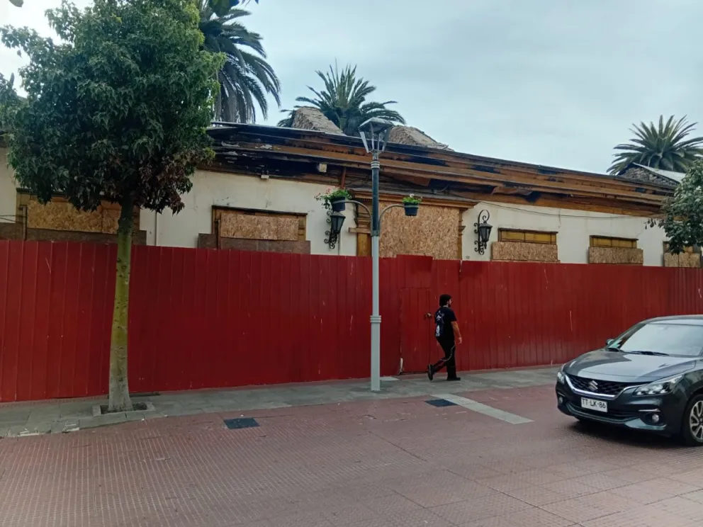 La Casa Piñera se encuentra a la espera de su restauración, luego que en 2015 quedara en ruinas por un incendio. (Foto: Oscar Rosales)
