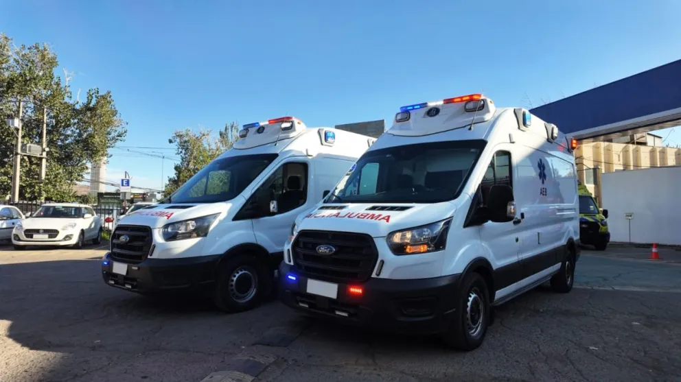 Según los antecedentes entregados por la empresa denunciante, la diferencia económica pagada equivale al valor aproximado de cinco ambulancias adicionales que podrían haberse incorporado a la red asistencial regional. (Foto: Cedida)