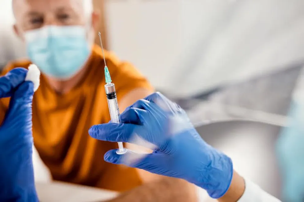 Especialistas advierten que la vacunación sigue siendo la principal herramienta para prevenir cuadros graves de influenza y otras enfermedades respiratorias.