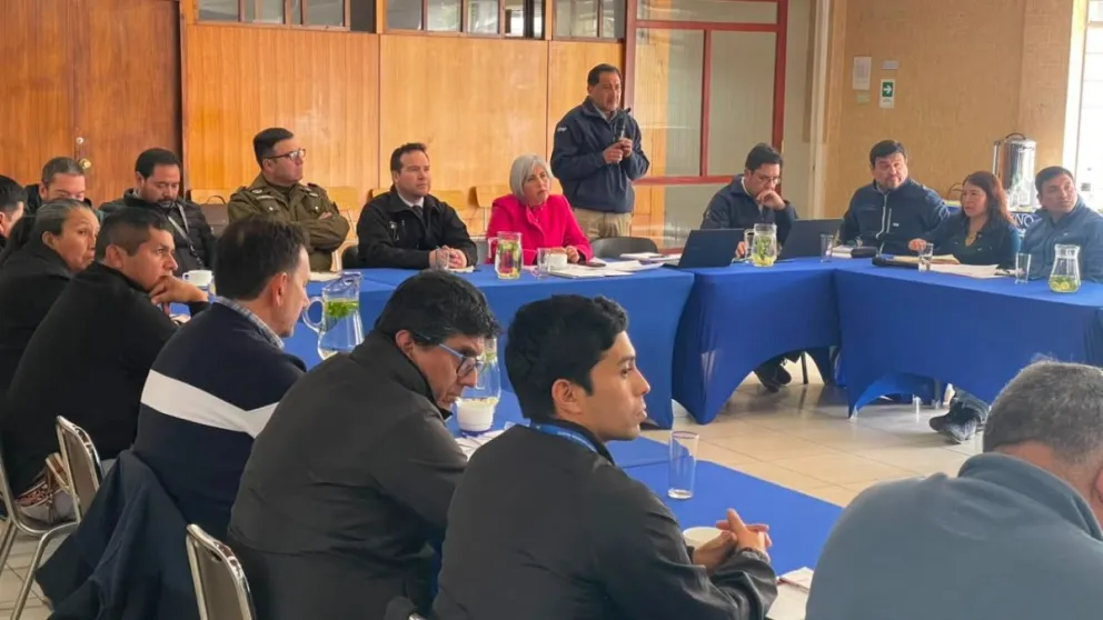 Durante la sesión, los crianceros pudieron resolver dudas directamente con los directores y profesionales de los servicios presentes. (Foto: Cedida)