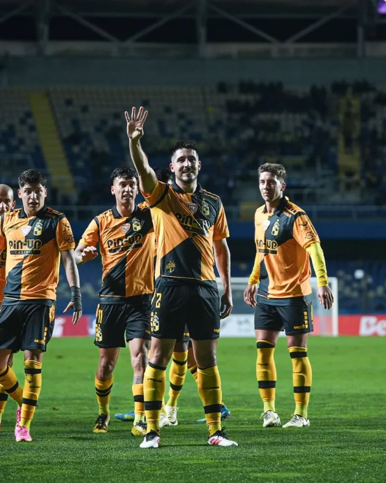 Tras clasificar en el sur como líder del Grupo A, Coquimbo Unido conoció ayer que Unión La Calera será su rival en las semifinales de la Copa de Liga.
