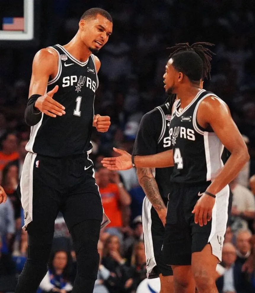 Spurs se impone a los Knicks y achicó la diferencia en las finales de la NBA