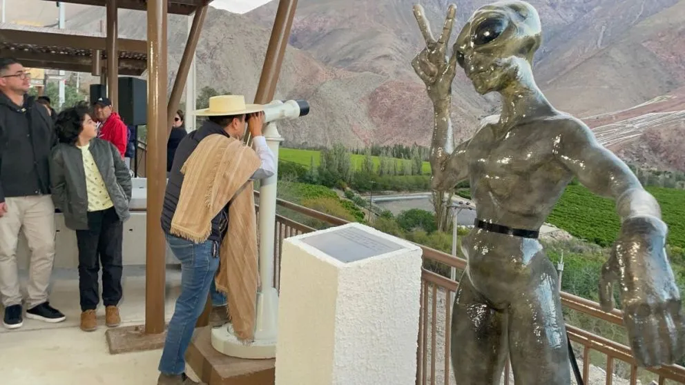 Las historias ligadas a los OVNIs en el valle del Elqui han dado origen a todo un folclore local sobre contactos extraterrestres, lo cual, además, es un importante gancho turístico para las comunas de la zona. (Foto: Cedida)