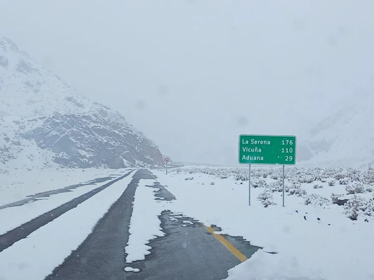 Nevadas en cordillera del Elqui superan los 30 cm Nevadas en cordillera del Elqui superan los 30 cm