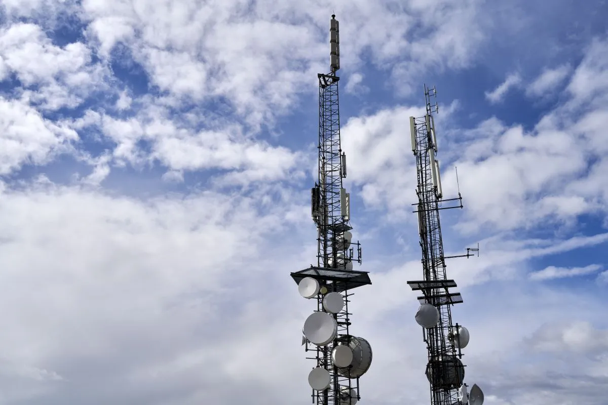 Fallas y cortes en servicios de telecomunicaciones afectan 8 comunas por hasta 190 días