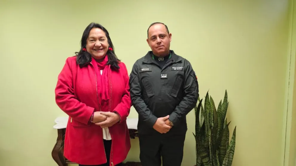 La alcaldesa manifestó su preocupación por los efectos que tendría la salida de funcionarios y sus familias del territorio.
