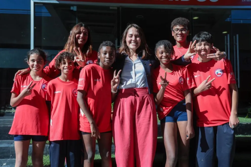 La actividad se llevó a cabo en estadio La Portada, donde la ministra del Deporte, Natalia Duco, expresó su apoyo al deporte escolar, ya que es el motor del cambio cultural deportivo que Chile necesita. (Foto: Ministerio del Deporte)
