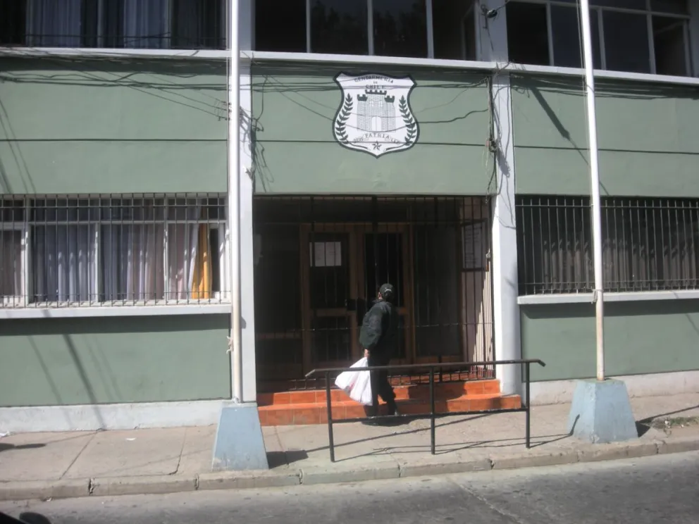 La estructura criminal estaba integrada por proveedores de droga, intermediarios, internos y funcionarios de Gendarmería que habrían facilitado el ingreso de sustancias ilícitas y especies prohibidas. (Foto: Cedida)