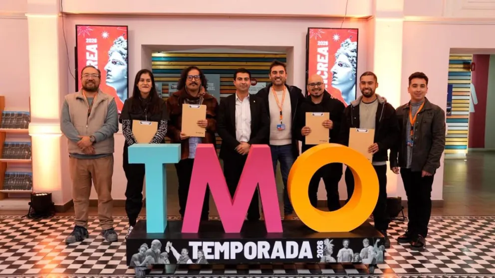 La ceremonia de adjudicación de los fondos se llevó a cabo en el Teatro Municipal de Ovalle. (Foto: Cedida)
