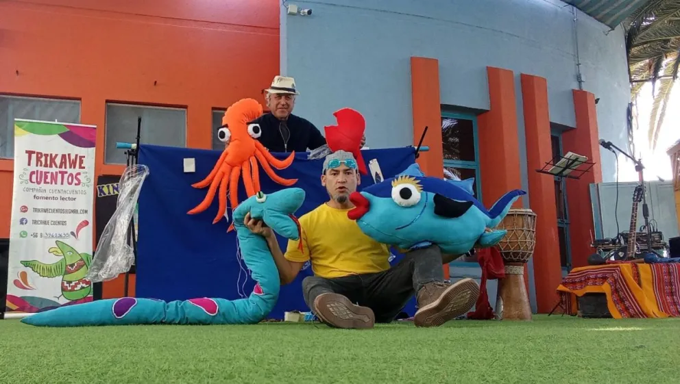 Las compañías Trikawe Cuentos, Jengibre y Zufrina, Teatro de Cabeza y del Teatro Vive Centenario, se sumaron a esta iniciativa en beneficio de la infancia. (Foto: Cedida)