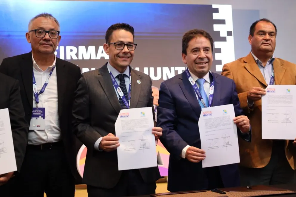 El acuerdo contempla fortalecer el trabajo conjunto entre ambas regiones para mejorar la conectividad con Argentina, impulsar los corredores bioceánicos, y potenciar la actividad portuaria, entre otros objetivos. (Foto: Cedida)