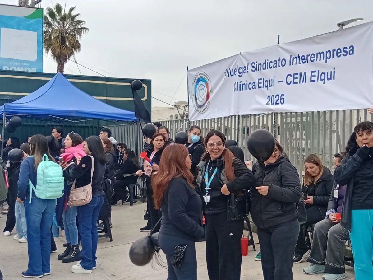 Parlamentarios exigen fiscalización a Clínica RedSalud por posibles prácticas antisindicales Parlamentarios exigen fiscalización a Clínica RedSalud por posibles prácticas antisindicales
