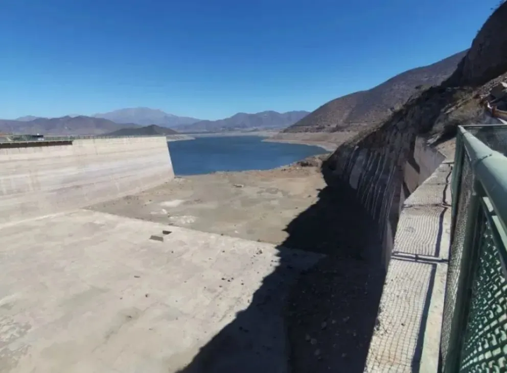 Según el Boletín hidrometeorológico dado a conocer de forma quincenal por el Ministerio de Obras Públicas (MOP). el embalse La Paloma registra solo un 5% de reservas. (Foto: El Ovallino)