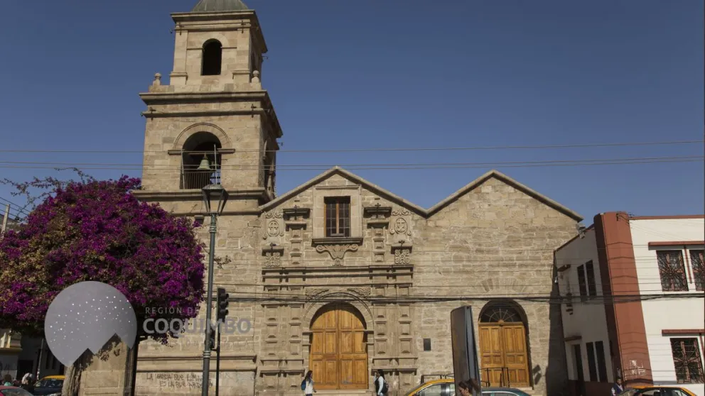La Iglesia San Francisco ha resistido el paso del tiempo e incluso a un incendio provocado durante la invasión del pirata Bartolomé Sharp. (Foto: Cedida)