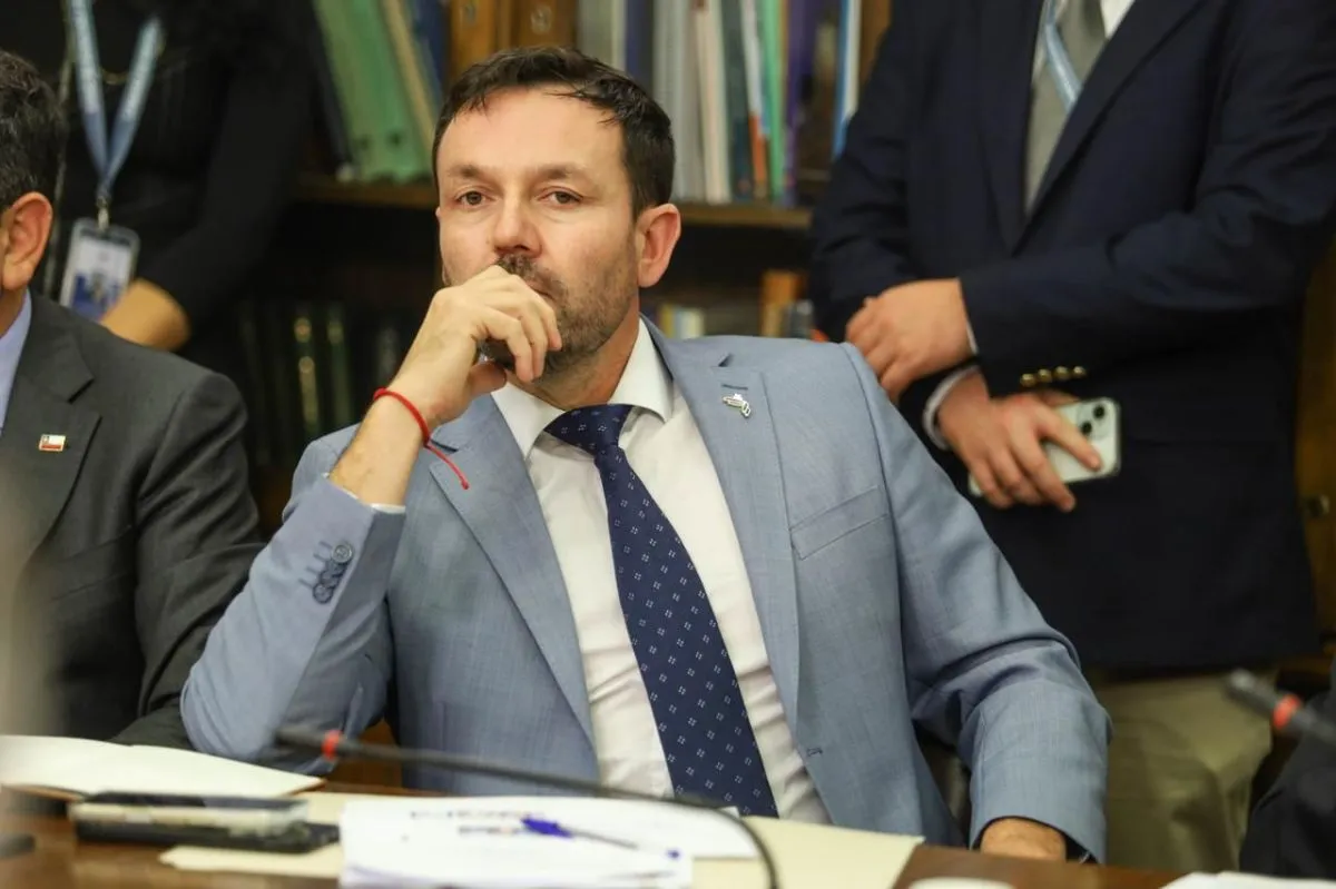 Diputado Grohs hospitalizado y ausente de votación de acusación contra Grau Diputado Grohs hospitalizado y ausente de votación de acusación contra Grau