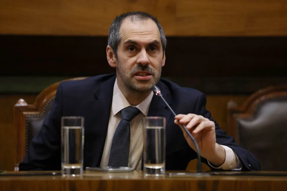 El libelo atribuye a Nicolás Grau responsabilidad política por presuntas irregularidades en las proyecciones fiscales elaboradas al cierre del gobierno de Gabriel Boric. (Foto: Cámara de Diputados)