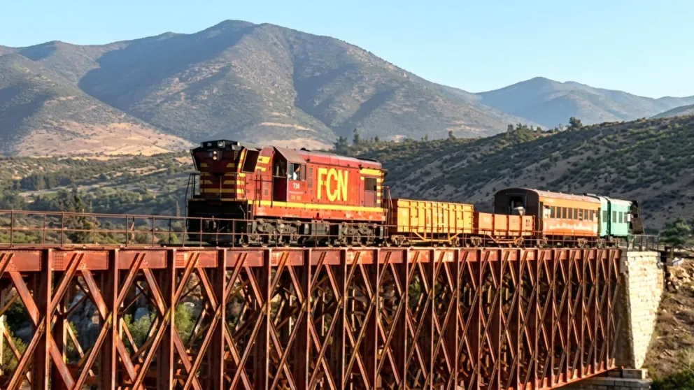 El tren longitudinal, el "Longino", trasladó por décadas a personas y minerales por todo el norte chileno, incluyendo la Región de Coquimbo. (Foto: Facebook)