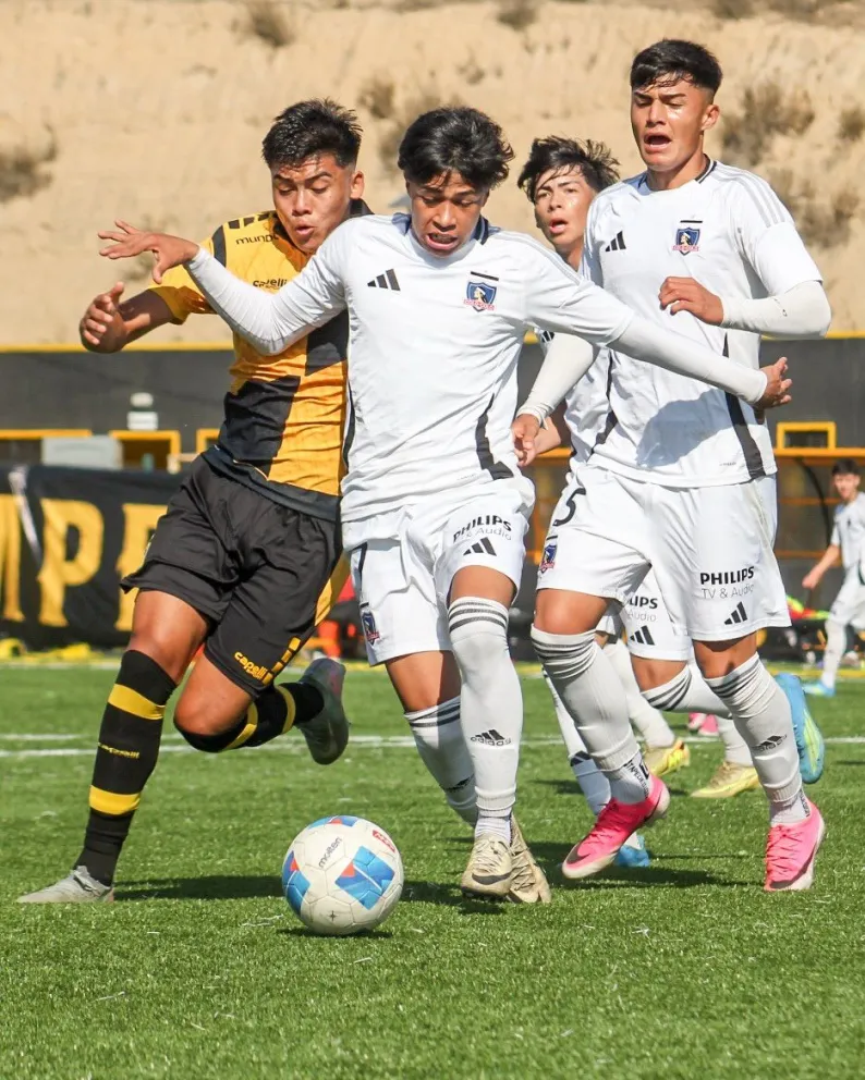 Colo Colo se quedó con la definición desde los doce pasos ante la sub 18 de Coquimbo Unido, duelo disputado este viernes en Las Rosas. (Foto: Futbol Formativo CU)