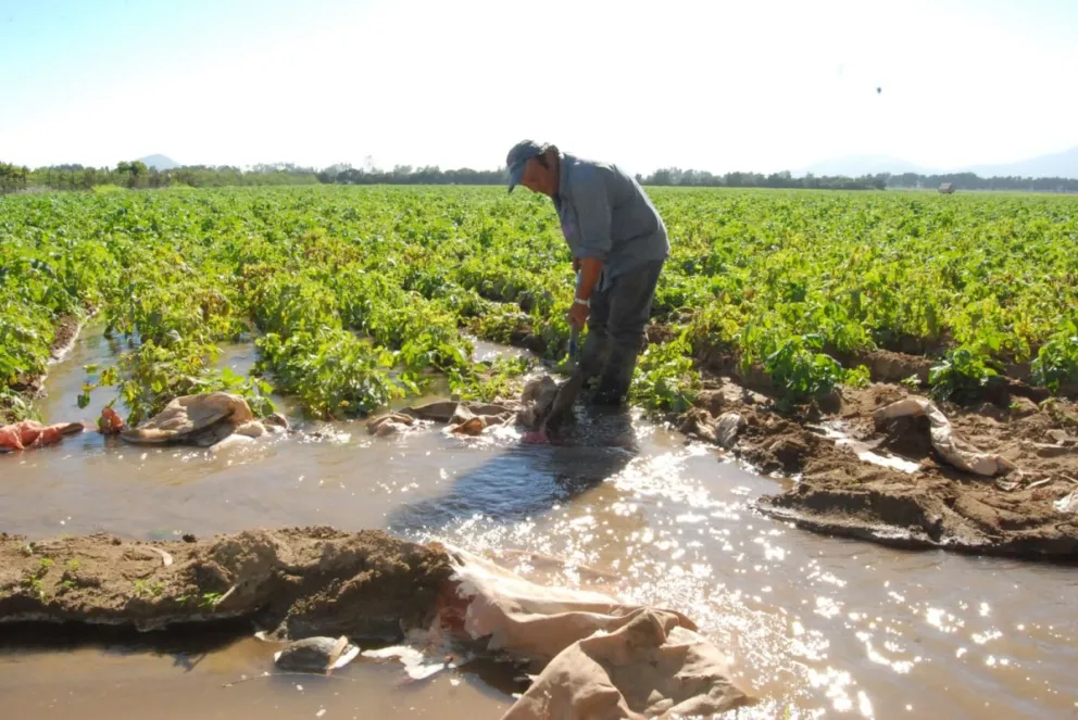 El ministro de Agricultura, Jaime Campos, declaró que el escenario de crisis hídrica obliga a implementar grandes obras de infraestructura que se deberán financiar mediante el sistema de concesiones. (Foto: Archivo)