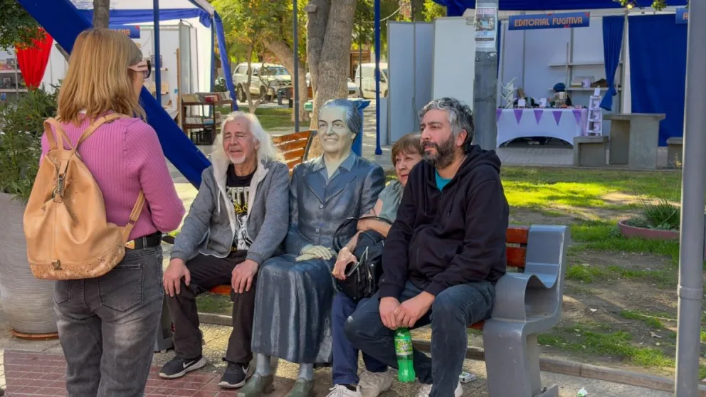 El buen clima, los paisajes y la amplia oferta turística del Valle del Elqui motivaron la llegada de visitantes desde distintos puntos del país. (Cristian Silva)