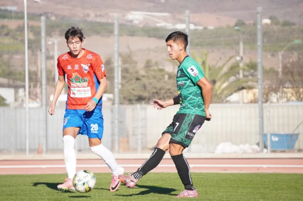 Pese a una expulsión en el inicio del segundo tiempo, el CDO logró imponerse por 5 a 0 en el Estadio Diaguita. 