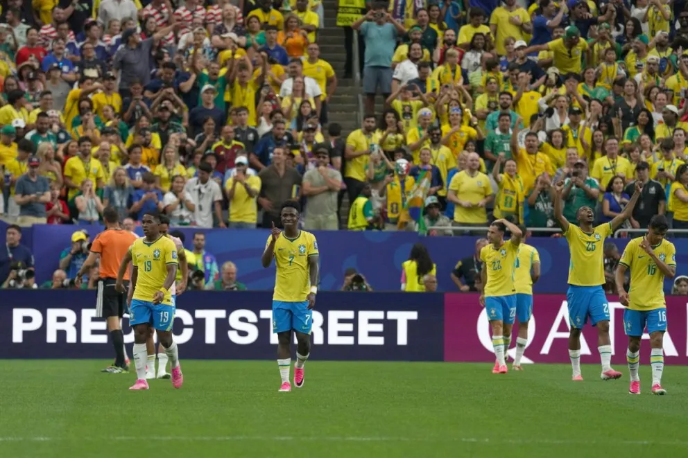 Brasil  necesitó del máximo y bajo exigencia extrema para dejar fuera de la Copa del Mundo a una combativa selección de Japón.