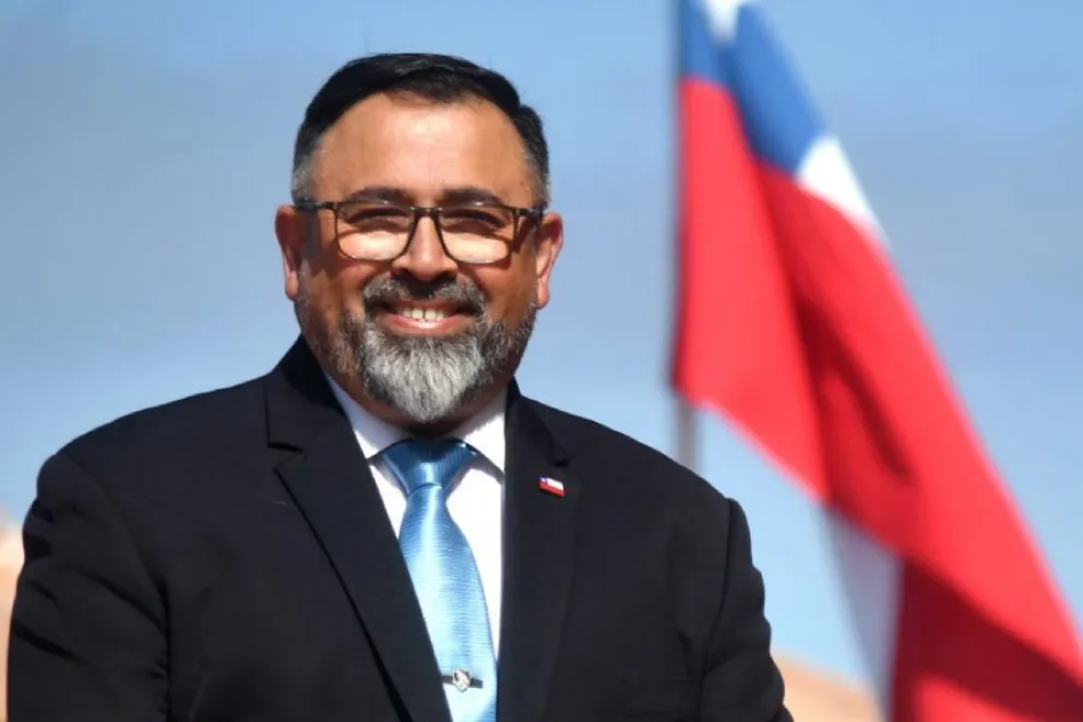 Las críticas a Víctor Pino apuntan a una presunta pérdida de respaldo en sectores del oficialismo.