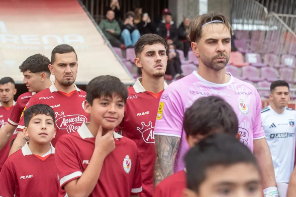 En el club serenense optaron por no escalar la controversia reiterando que todos los integrantes de su plantel profesional cumplen con las exigencias legales vigentes. (Foto: Cristian Silva)