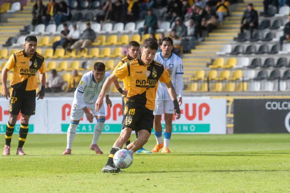 El compromiso en el estadio Tierra de Campeones asoma como una prueba de exigencia para la plantilla que no ha tenido muchos minutos de acción en la primera rueda. (Foto: Cristian Silva)