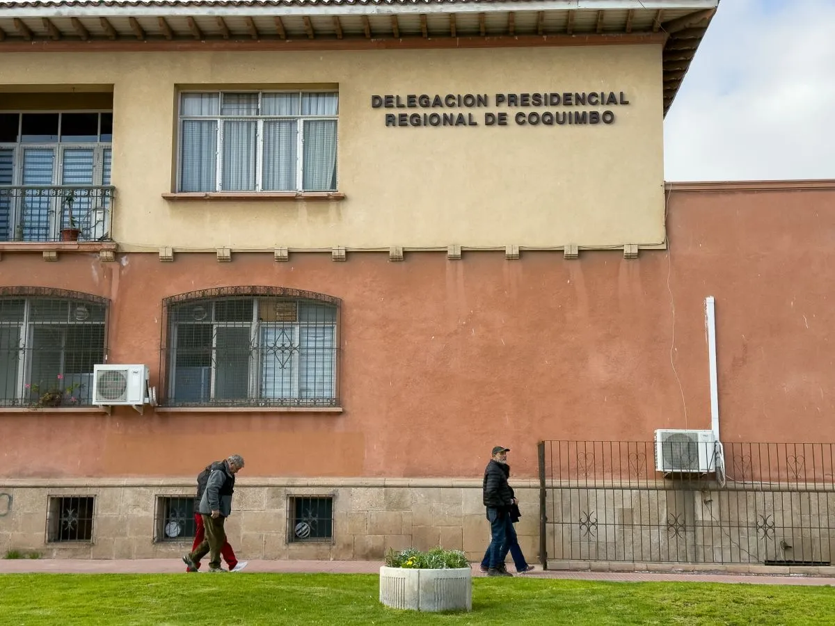 Licitación por más de $2.600 millones complica a la delegación presidencial