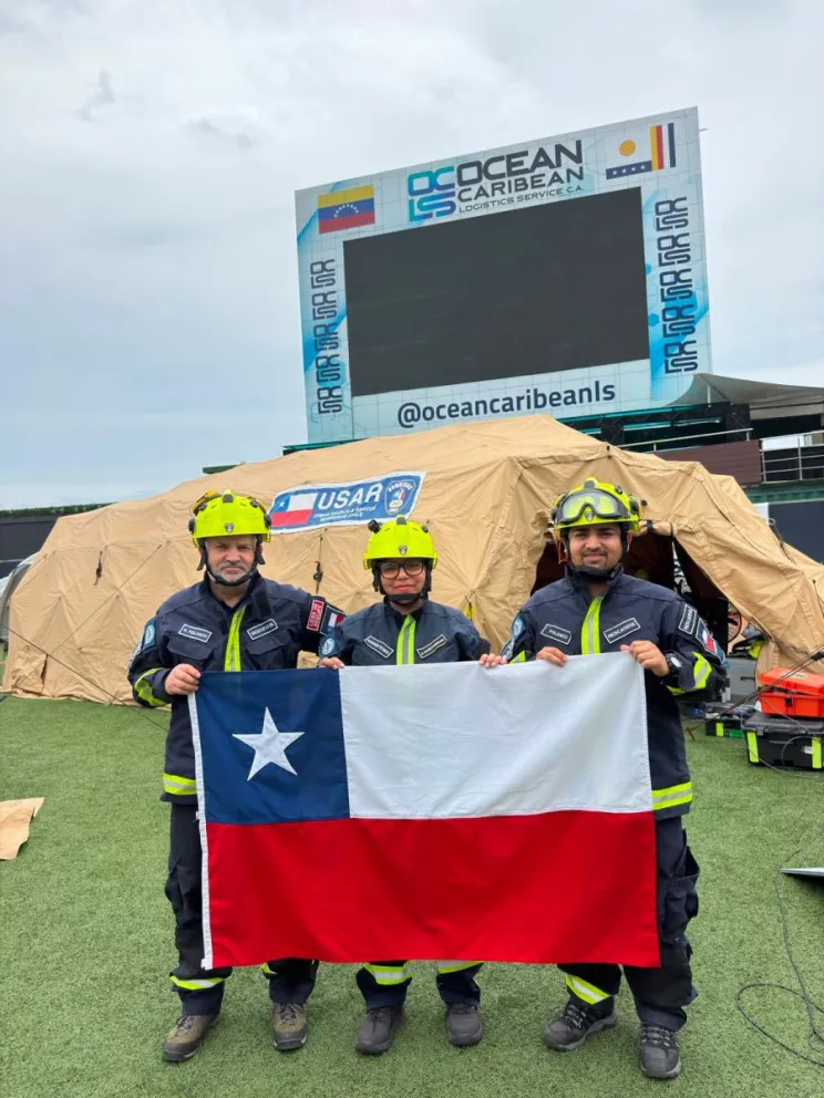 La comunidad podrá recibir este sábado a los rescatistas de Bomberos de La Serena que representaron a la Región de Coquimbo en la misión internacional de ayuda humanitaria en Venezuela.