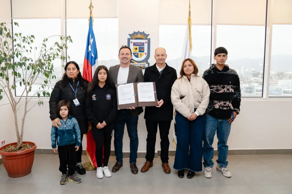 La incorporación de Celta amplía las oportunidades para nuevos talentos deportivos en la comuna-puerto, como fue reconocido por el alcalde Alí Manouchehri en el encuentro con Fernando Sánchez y los deportistas.