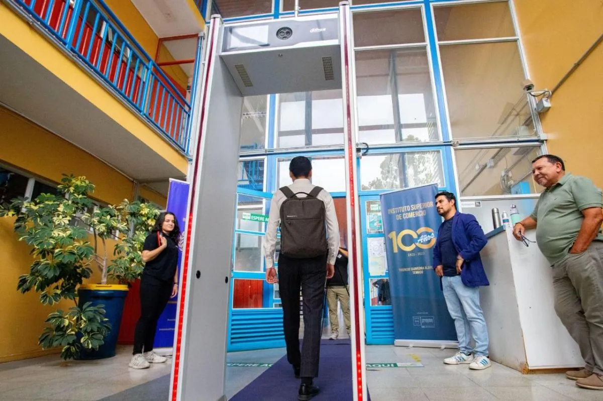 Fallo del TC enfrenta a profesores, apoderados y parlamentarios